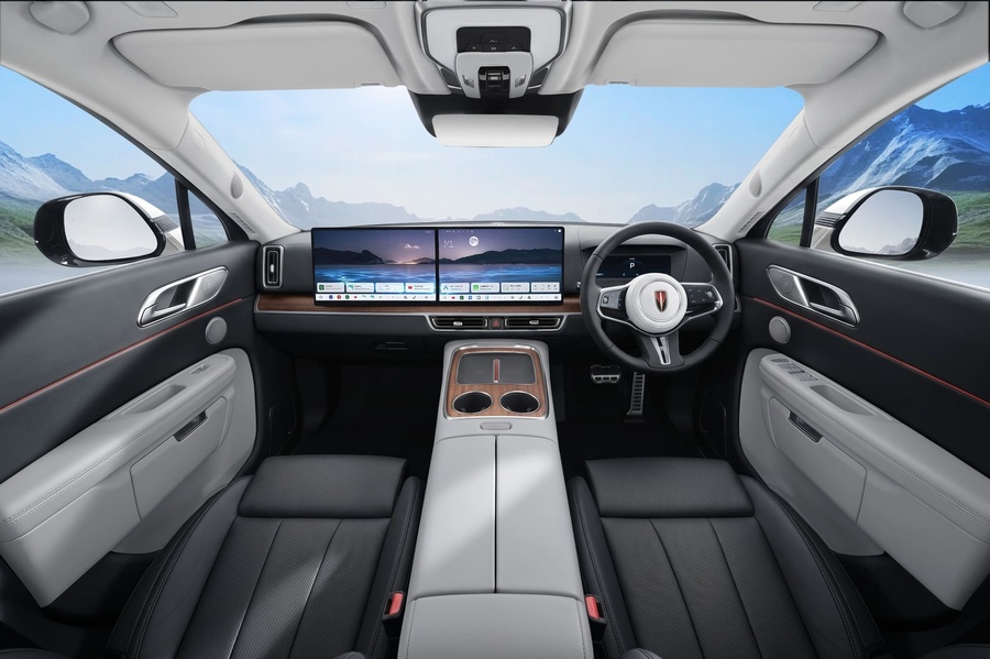 E-HS9 — Executive interior